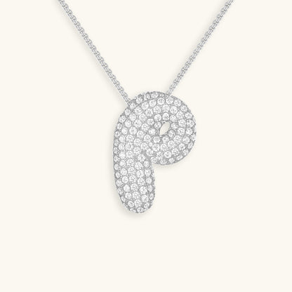 Collana con iniziale a bolla e diamanti