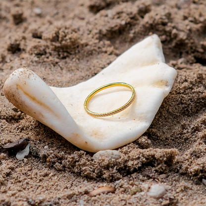 Anello in oro pavimentato Zarra