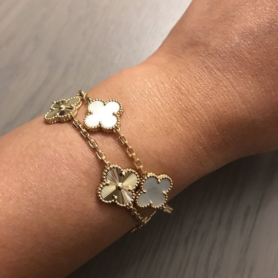 Bracciale con motivo a ciondolo | Oro